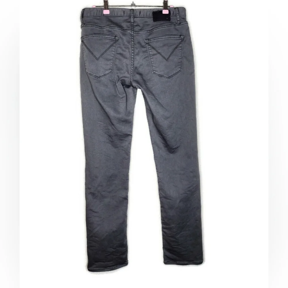 John Varvatos Bowery Straight Fit Jeans in Shark Size 30